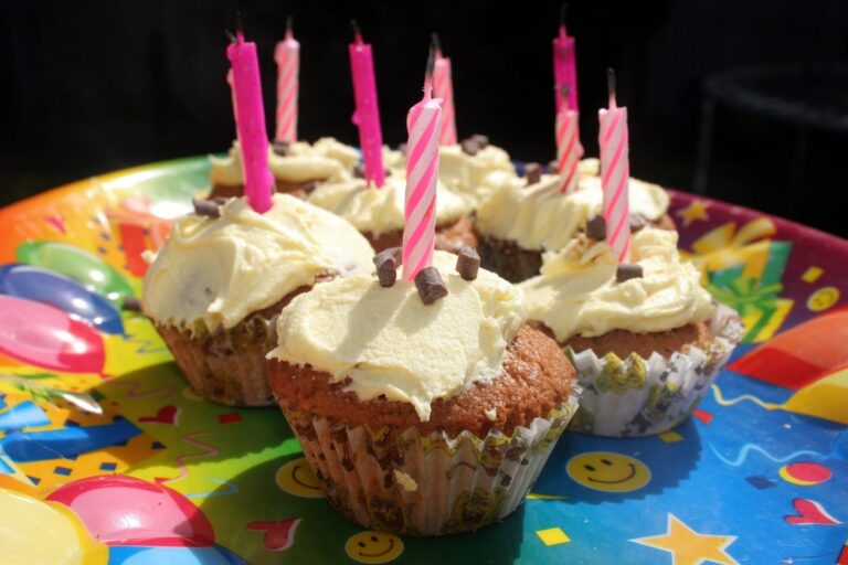 sweet-round-celebration-love-decoration-food-1150949-pxhere.com-min-min-min