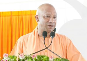 मानसून सत्र से पहले सीएम योगी का विपक्ष पर बड़ा हमला, आउटसोर्स कर्मचारियों के लिए किया बड़ा ऐलान