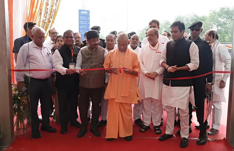 जेवर में 6,785 करोड़ रुपये के इलेक्ट्रॉनिक्स प्लांट का शिलान्यास, सीएम योगी बोले, रोजगार और उद्योगों को मिलेगी नई रफ्तार