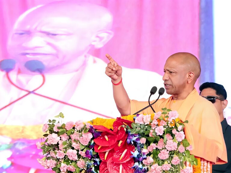 हाथरस को मिली 548 करोड़ रुपये की विकास परियोजनाओं की सौगात, मुख्यमंत्री योगी ने गिनाईं सरकार की उपलब्धियां