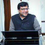 काशी में दशाश्वमेध घाट पर भाग्यश्री ने की मां गंगा की आरती, बोलीं, “यह अनुभव अविस्मरणीय है”