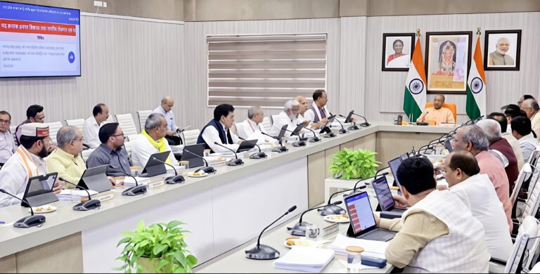 UP Cabinet: स्टार्टअप नीति 2026, पशुधन बीमा और होमगार्ड्स को ₹5 लाख कैशलेस इलाज समेत 27 प्रस्ताव पास