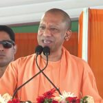 वाराणसी से सीएम योगी की बड़ी सौगात: 12 लाख शिक्षकों को कैशलेस इलाज, 1.10 करोड़ छात्रों को डीबीटी