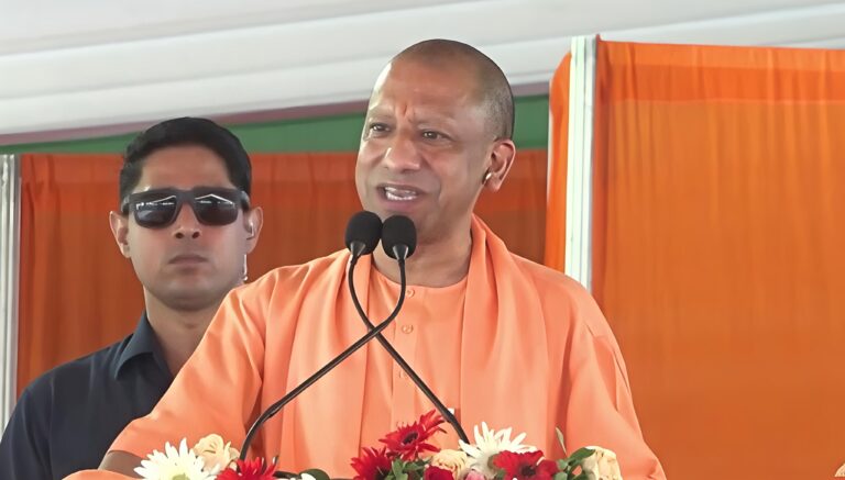 384 करोड़ की परियोजनाओं का लोकार्पण, राम मंदिर और वक्फ मुद्दे पर सीएम योगी के तीखे बयान